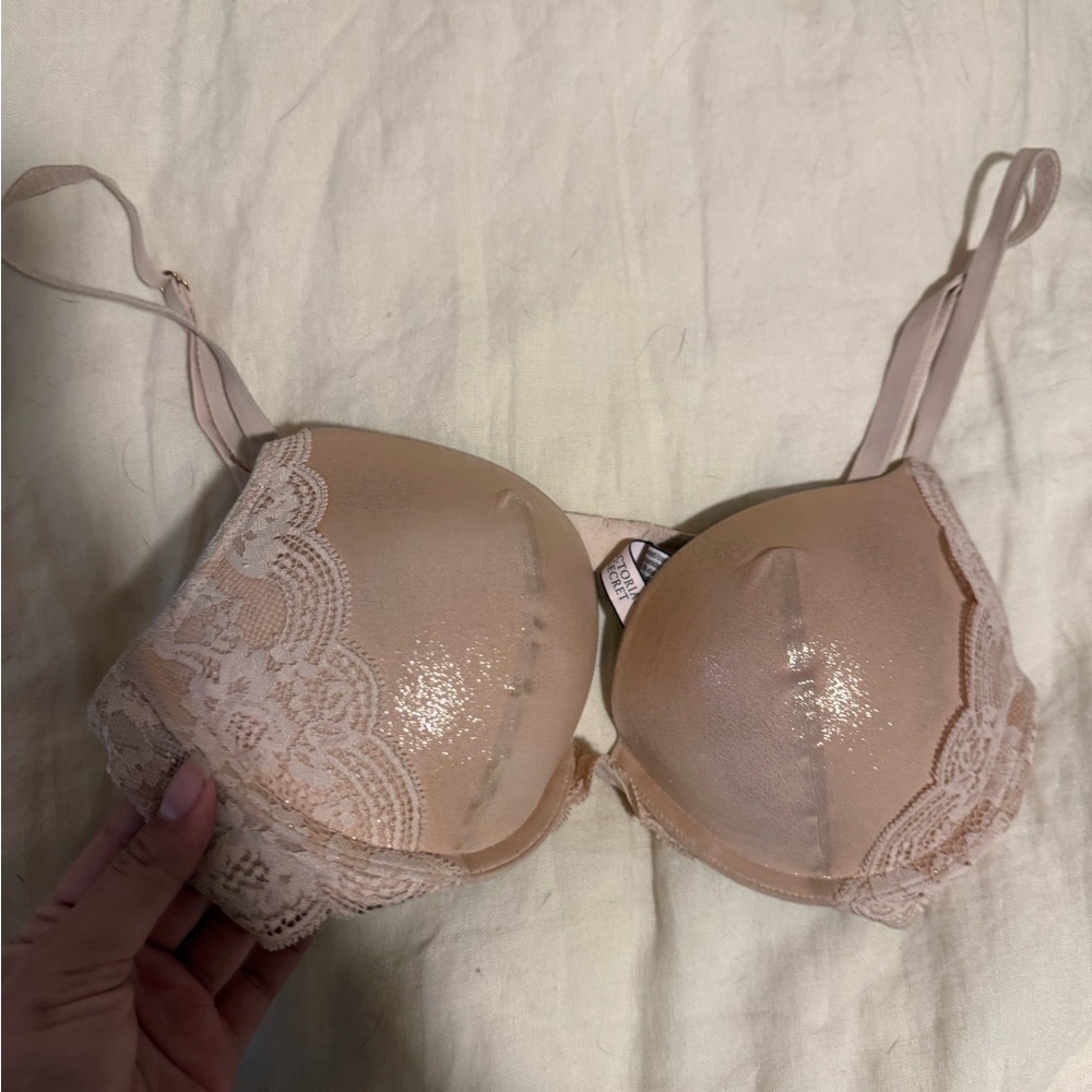 Victoria's Secret Lace Trim Bra in Beige